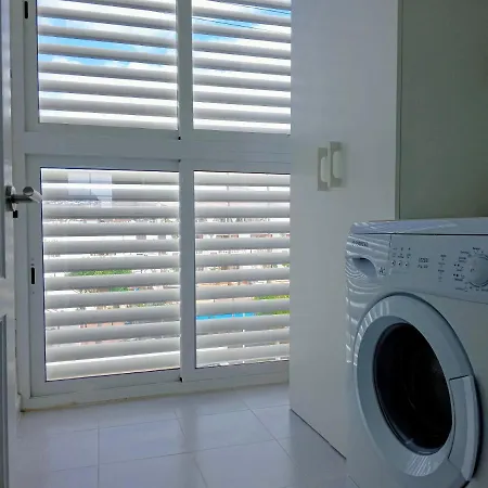 Apartmán Aguazul - A Pie De Piscina Y Vistas Al Mar Puerto del Carmen (Lanzarote)